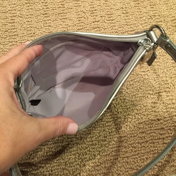 Coach clutch - Picture 4 of 7